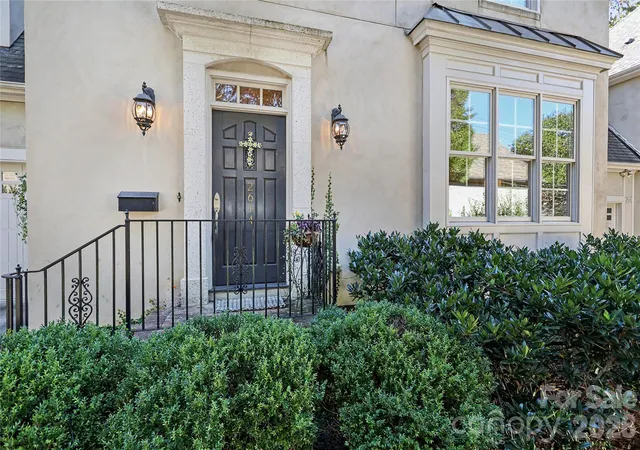 Photo 3 of Townhouse for sale at 2614 Chelsea Dr, Charlotte, NC 28209 | MLS# 4433785 | Listing updated on 2026-10-21