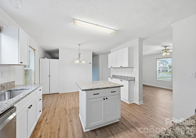 Photo 4 of Single family home for sale at 1037 Appledown Ct, Salisbury, NC 28147 | MLS# 4433786 | Listing updated on 2026-10-13