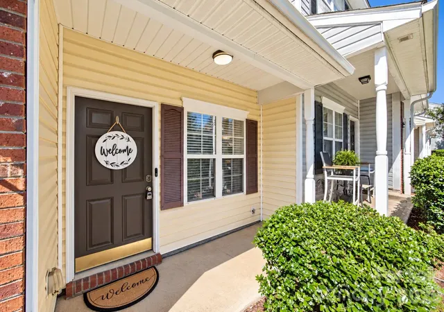 Photo 2 of Townhouse for sale at 487 Delta Dr, Fort Mill, SC 29715 | MLS# 4433788 | Listing updated on 2026-10-17