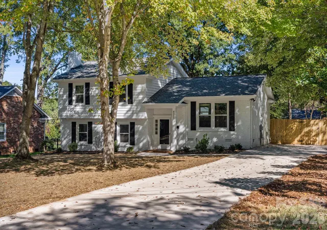 Photo 3 of Single family home for sale at 4315 Chandworth Rd, Charlotte, NC 28210 | MLS# 4433793 | Listing updated on 2026-10-23