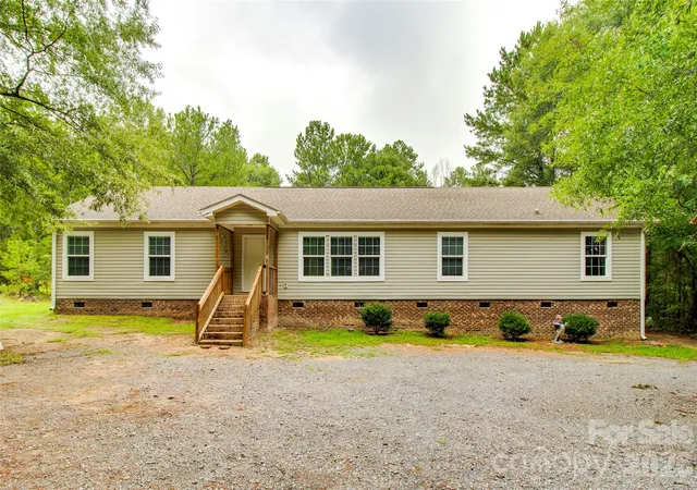 Photo 2 of Single family home for sale at 635 Monticello Rd, Lancaster, SC 29720 | MLS# 4433797 | Listing updated on 2026-10-13
