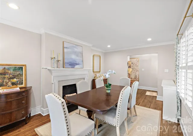 Photo 3 of Single family home for sale at 5109 Wedgewood Dr, Charlotte, NC 28210 | MLS# 4433813 | Listing updated on 2026-10-16