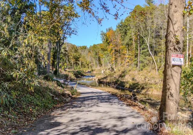 Photo 2 of Single family home for sale at 8 Riverbend Dr, Asheville, NC 28805 | MLS# 4433815 | Listing updated on 2026-10-28