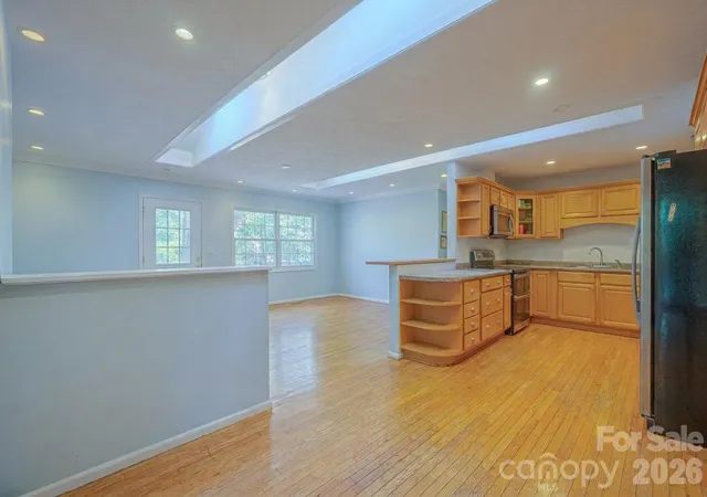 Photo 3 of Single family home for sale at 8 Riverbend Dr, Asheville, NC 28805 | MLS# 4433815 | Listing updated on 2026-10-28