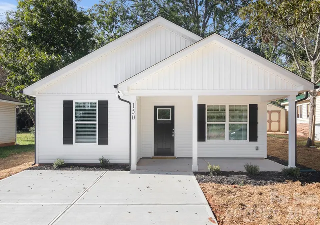 Single family home for sale at 21 Oak St, China Grove, NC 28023 | MLS# 4433819