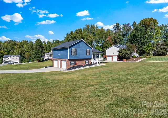 Photo 2 of Single family home for sale at 494 Sunset Ridge Ln, Lexington, NC 27295 | MLS# 4433823 | Listing updated on 2026-10-16