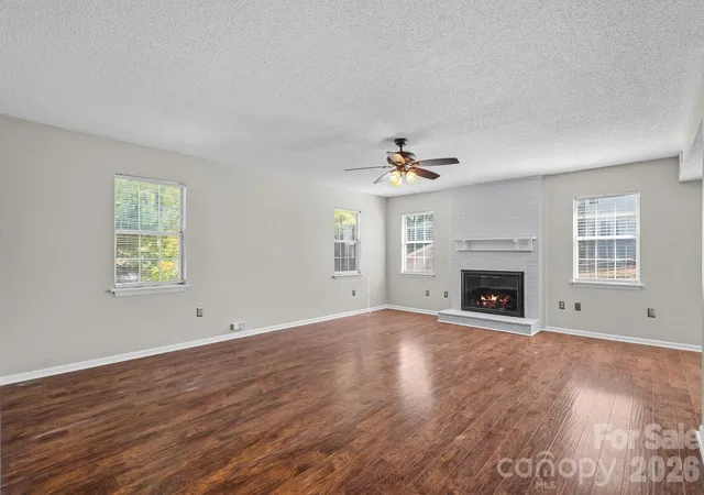 Photo 3 of Single family home for sale at 12424 Cool Mist Ln, Huntersville, NC 28078 | MLS# 4433827 | Listing updated on 2026-10-22