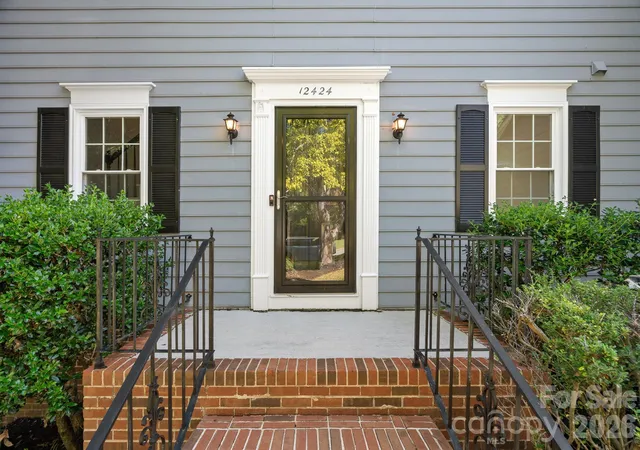 Photo 1 of Single family home for sale at 12424 Cool Mist Ln, Huntersville, NC 28078 | MLS# 4433827 | Listing updated on 2026-10-22