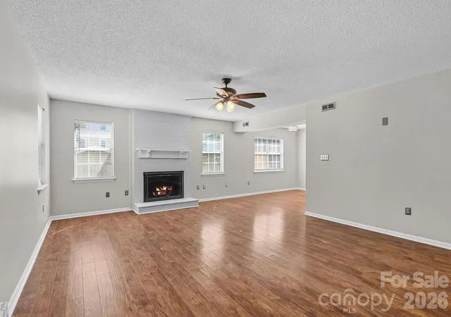 Photo 4 of Single family home for sale at 12424 Cool Mist Ln, Huntersville, NC 28078 | MLS# 4433827 | Listing updated on 2026-10-22