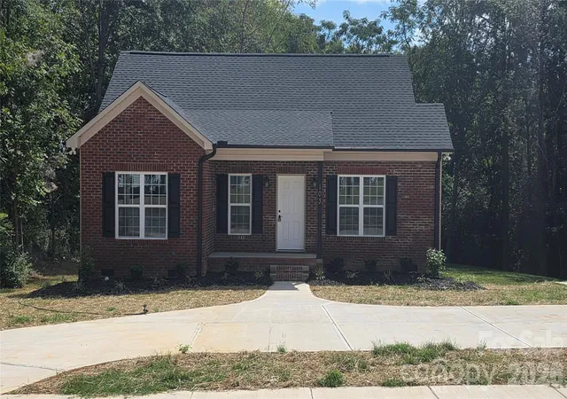 Photo 1 of Single family home for sale at 103 Saint Michael Ave, Great Falls, SC 29055 | MLS# 4433828 | Listing updated on 2026-10-14