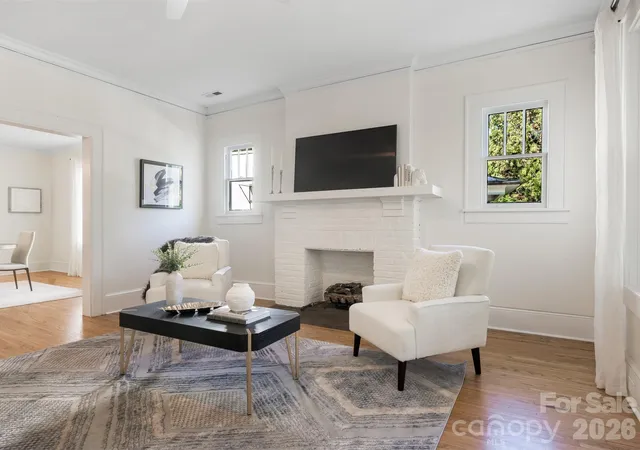Photo 3 of Single family home for sale at 1936 E 8th Street, Charlotte, NC 28204 | MLS# 4433849 | Listing updated on 2026-10-16