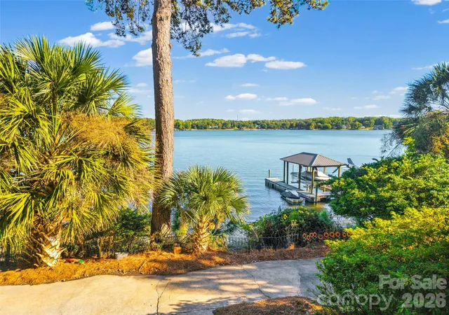 Photo 1 of Single family home for sale at 2065 Marquesas Ave, Fort Mill, SC 29708 | MLS# 4433850 | Listing updated on 2026-10-20