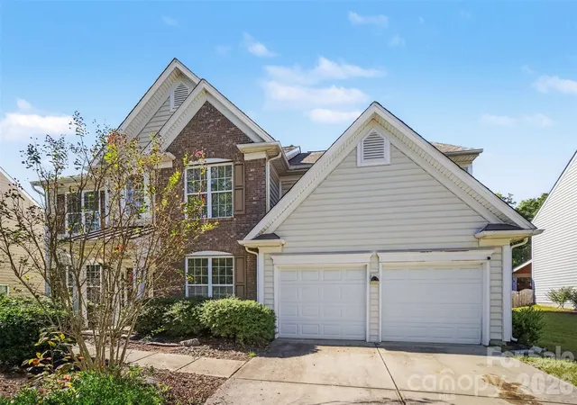Photo 3 of Single family home for sale at 6727 Kaci Ln #32, Fort Mill, SC 29707 | MLS# 4433852 | Listing updated on 2026-10-15