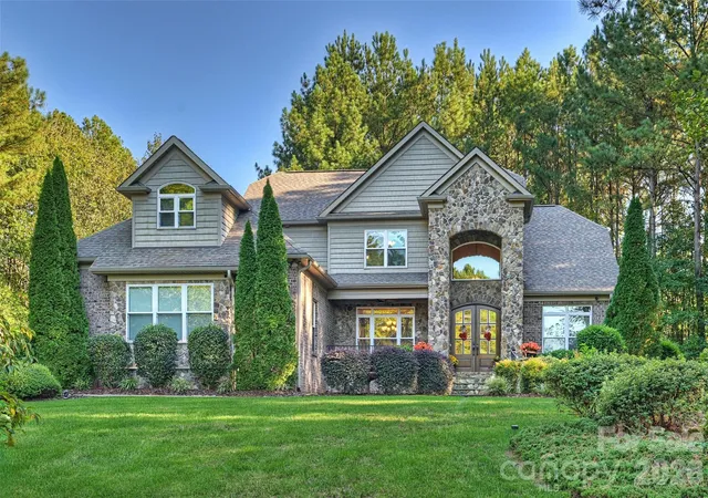 Photo 1 of Single family home for sale at 6653 Goose Point Dr, Denver, NC 28037 | MLS# 4433865 | Listing updated on 2026-10-28