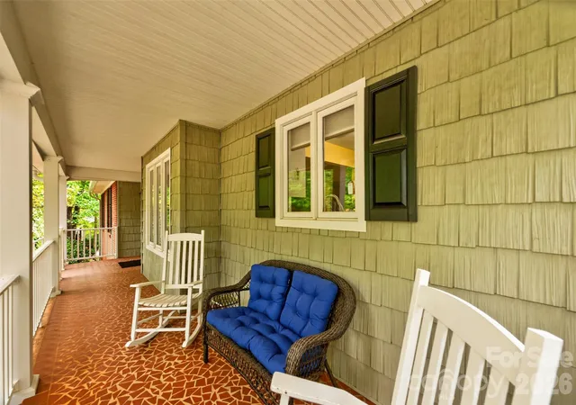 Photo 3 of Single family home for sale at 1660 Fairway Dr, Newton, NC 28658 | MLS# 4433874 | Listing updated on 2026-10-20