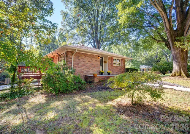 Photo 3 of Single family home for sale at 688 Grandview Dr NE, Concord, NC 28025 | MLS# 4433877 | Listing updated on 2026-10-29