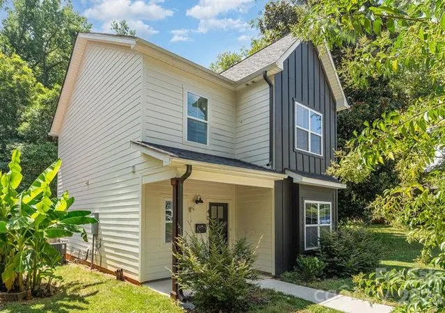 Photo 2 of Single family home for sale at 408 Joe Louis St, Fort Mill, SC 29715 | MLS# 4433880 | Listing updated on 2026-10-27
