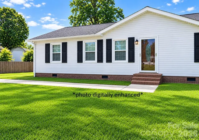 Photo 1 of Single family home for sale at 4291 Brittany Ave, Conover, NC 28613 | MLS# 4433882 | Listing updated on 2026-10-16