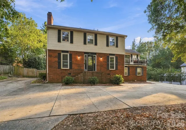 Photo 2 of Single family home for sale at 4206 Foxmoor Dr #L43B2M19-181, Charlotte, NC 28226 | MLS# 4433900 | Listing updated on 2026-10-17