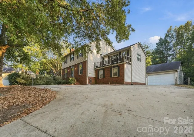 Photo 4 of Single family home for sale at 4206 Foxmoor Dr #L43B2M19-181, Charlotte, NC 28226 | MLS# 4433900 | Listing updated on 2026-10-17