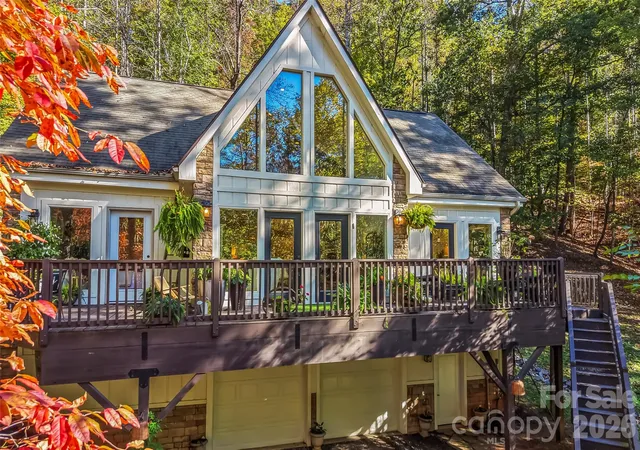 Photo 1 of Single family home for sale at 237 Mallard Rd, Lake Lure, NC 28746 | MLS# 4433901 | Listing updated on 2026-10-23