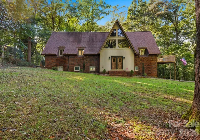Photo 3 of Single family home for sale at 38 Lee Matheson Rd, Taylorsville, NC 28681 | MLS# 4433908 | Listing updated on 2026-10-15