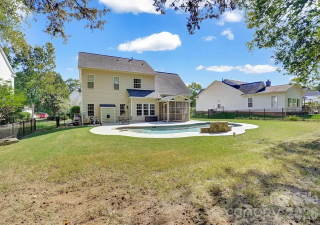 Photo 4 of Single family home for sale at 3042 Spring Fancy Ln, Indian Trail, NC 28079 | MLS# 4433924 | Listing updated on 2026-10-14