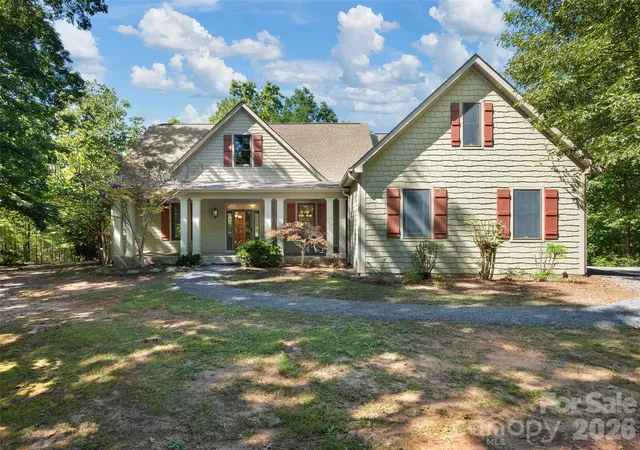 Photo 1 of Single family home for sale at 620 N Highland Rd, Mill Spring, NC 28756 | MLS# 4433929 | Listing updated on 2026-10-14