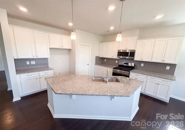 Photo 2 of Single family home for sale at 6219 Shumard Oak Way, Fort Mill, SC 29707 | MLS# 4433935 | Listing updated on 2026-10-14