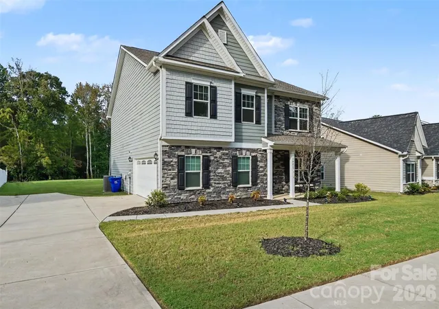 Photo 1 of Single family home for sale at 14415 Holbrooks Rd, Huntersville, NC 28078 | MLS# 4433936 | Listing updated on 2026-10-24