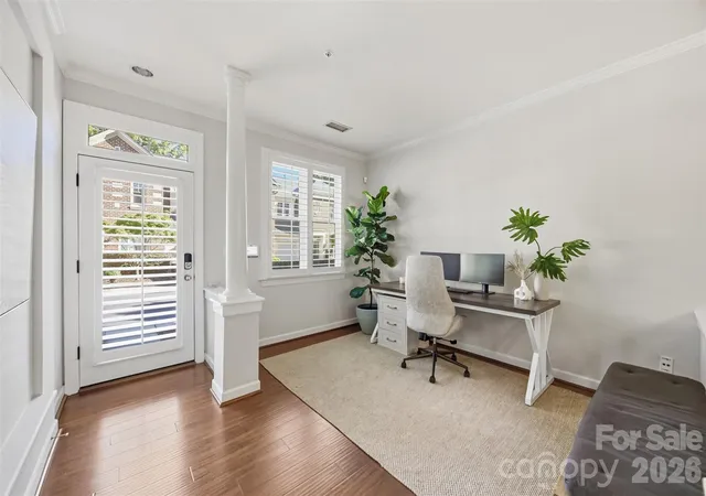 Photo 4 of Townhouse for sale at 976 Park Slope Dr, Charlotte, NC 28209 | MLS# 4433943 | Listing updated on 2026-10-21