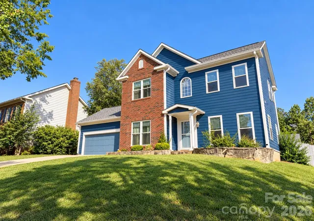 Photo 1 of Single family home for sale at 1320 Gretna Green Dr, Charlotte, NC 28217 | MLS# 4433954 | Listing updated on 2026-10-20
