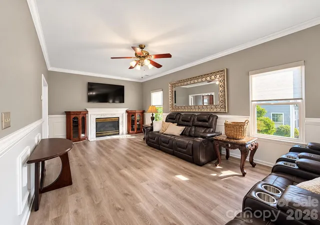 Photo 3 of Single family home for sale at 1320 Gretna Green Dr, Charlotte, NC 28217 | MLS# 4433954 | Listing updated on 2026-10-20
