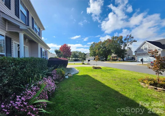 Photo 2 of Single family home for sale at 1005 Kipling Ct, Indian Trail, NC 28079 | MLS# 4433970 | Listing updated on 2026-10-29