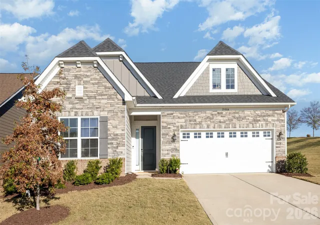 Photo 4 of Single family home for sale at 19004 Dry Narrows Way, Charlotte, NC 28278 | MLS# 4433979 | Listing updated on 2026-10-17