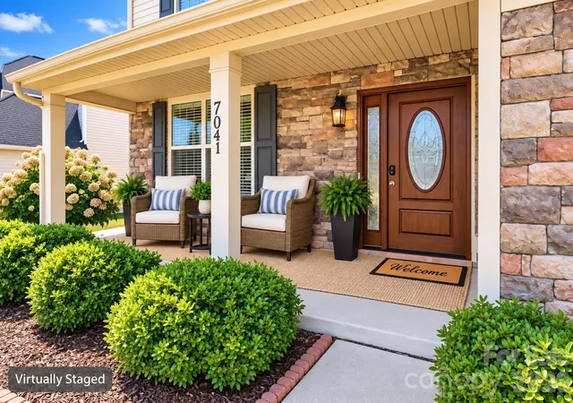 Photo 2 of Single family home for sale at 7041 Carnwarth Ln, Fort Mill, SC 29707 | MLS# 4433981 | Listing updated on 2026-10-20