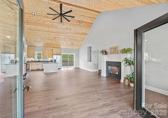 Photo 3 of Single family home for sale at 110 Shangrila Trl, Spruce Pine, NC 28777 | MLS# 4433983 | Listing updated on 2026-10-17