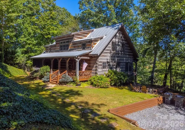 Photo 3 of Single family home for sale at 246 Fiddle And A Bow Ln, Sylva, NC 28779 | MLS# 4433984 | Listing updated on 2026-10-15