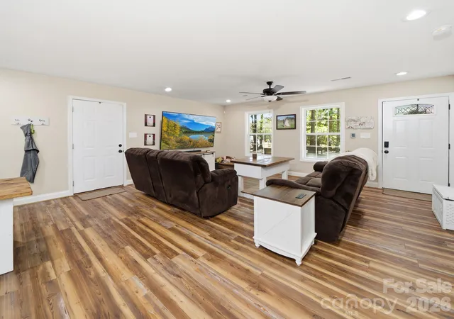 Photo 3 of Single family home for sale at 410 W Shiloh Unity Rd, Lancaster, SC 29720 | MLS# 4433993 | Listing updated on 2026-10-14