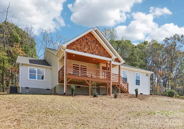 Photo 1 of Single family home for sale at 129 Lincoln Ridge Dr #3, Candler, NC 28715 | MLS# 4434000 | Listing updated on 2026-10-18