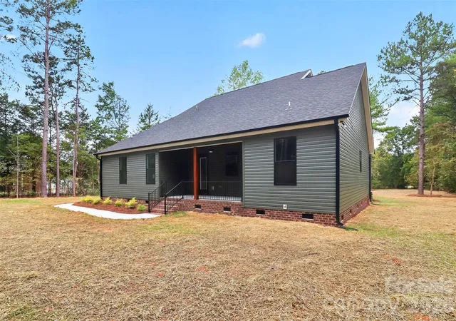Photo 4 of Single family home for sale at 977 Croatoan Dr, Rock Hill, SC 29730 | MLS# 4434002 | Listing updated on 2026-10-14