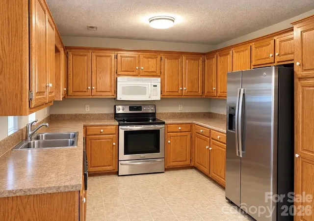 Photo 4 of Single family home for sale at 3512 Goodson Rd, Maiden, NC 28650 | MLS# 4434010 | Listing updated on 2026-10-14