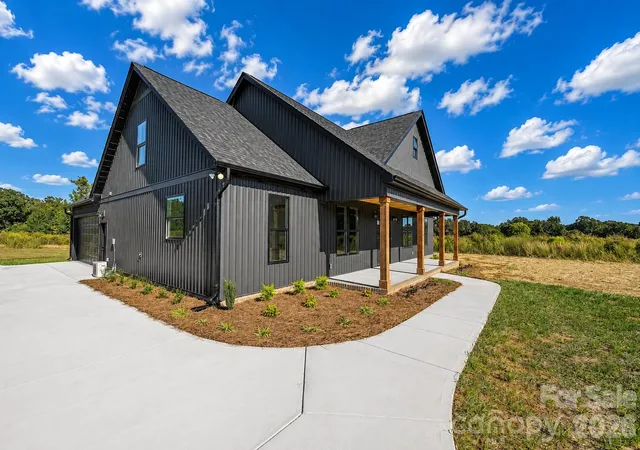 Photo 2 of Single family home for sale at 5408 Little Staton Rd, Marshville, NC 28103 | MLS# 4434011 | Listing updated on 2026-10-19