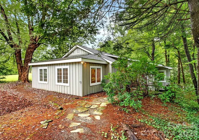 Photo 2 of Single family home for sale at 138 Gowan Point #4, Marion, NC 28752 | MLS# 4434012 | Listing updated on 2026-10-20