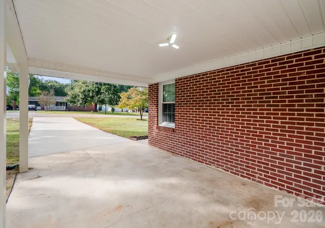 Photo 3 of Single family home for sale at 304 Sumter St, Kershaw, SC 29067 | MLS# 4434014 | Listing updated on 2026-10-13