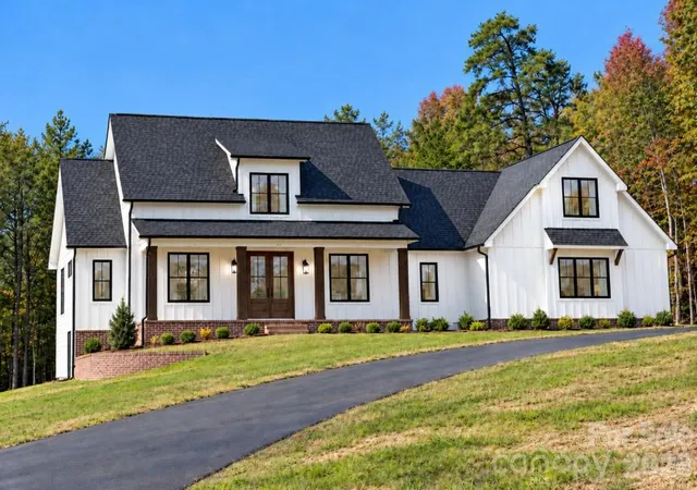 Photo 1 of Single family home for sale at 394 S Nc 200 Hwy, Stanfield, NC 28163 | MLS# 4434017 | Listing updated on 2026-10-29