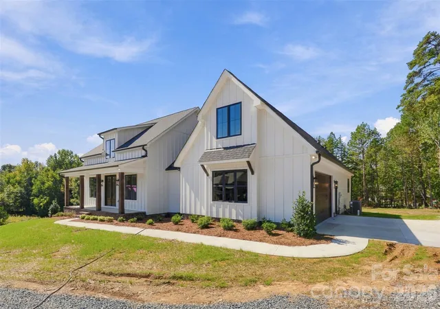 Photo 2 of Single family home for sale at 394 S Nc 200 Hwy, Stanfield, NC 28163 | MLS# 4434017 | Listing updated on 2026-10-15