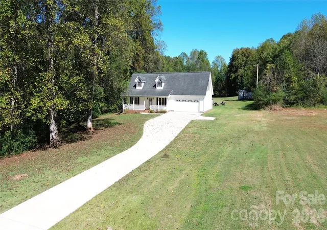 Photo 1 of Single family home for sale at 1612 Flag Ln, Vale, NC 28168 | MLS# 4434027 | Listing updated on 2026-10-26