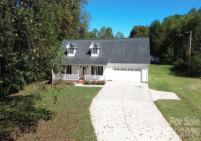 Photo 2 of Single family home for sale at 1612 Flag Ln, Vale, NC 28168 | MLS# 4434027 | Listing updated on 2026-10-26