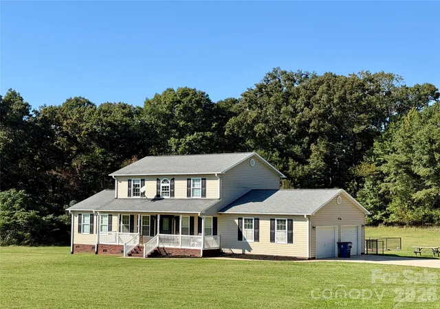 Photo 1 of Single family home for sale at 3011 1 Wood Rd, Mooresboro, NC 28114 | MLS# 4434055 | Listing updated on 2026-10-27